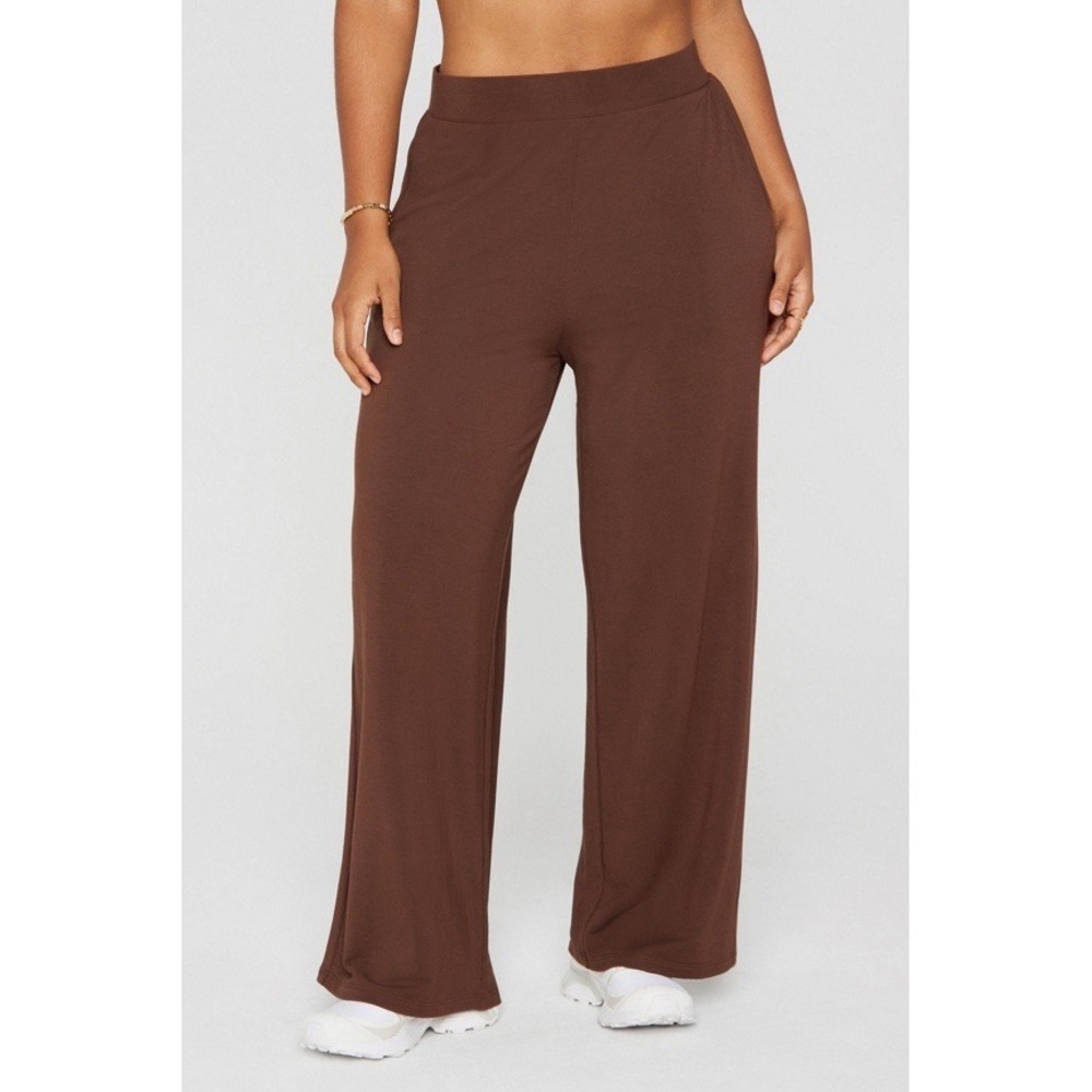 NWT Fabletics Yitty Smooth As Hell Lounge Pants Womens L Bosses Up Brown Stretch